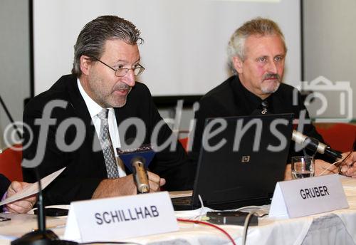 (c) fotodienst / Walter Luger - St. Pölten, am 20.10.2010 - MIT EINEM LÄCHELN ZUM ZAHNARZT, Pressekonferenz der Landeszahnärztekammer für NÖ. Niederoesterreichs Zahnärzten wird die BESTNOTE ausgestellt. Die Landeszahnärztekammer NÖ bringt mit der neuen Initiative 