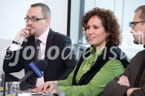 (c) fotodienst / Anna Rauchenberger - Wien, am 26.11.2009 - 'Crohnisch krank' ? ein Leben mit der chronisch-entzu?ndlichen Darmerkrankung Morbus Crohn. In der Presseveranstaltung im Hotel Le Meridien sprachen Betroffene und Ärzte u?ber die Probleme der Morbus Crohn-Patienten und zeigten, welche weiteren Hilfestellungen es gibt, die die Situation der Erkrankten verbessern können. FOTO: Ing. Evelyn Schauer, Betroffene, Leiterin der steirischen Zweigstelle und Kinder- und Jugendbeauftragte der Österreichischen Morbus Crohn und Colitis ulcerosa Vereinigung ÖMCCV