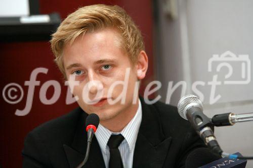 'Feuer bis zum Hals: Wenn Sodbrennen zur Qual wird'
(C) fotodienst; Martina Draper
Foto: vlnr: Leopold Wrenkh, Restaurant Wrenkh