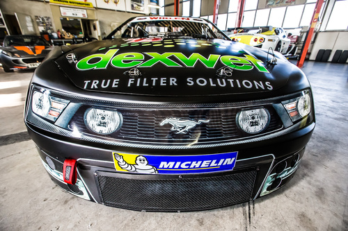 Der austro-amerikanische Filterhersteller Dexwet rüstet sich für die weitere Expansion in neue Märkte. Bisher ist die Filtertechnologie vor allem in Büromaschinen, Spielautomaten und Bankomaten im Einsatz. Für die Zukunft ist der Einstieg in die Automobilindustrie und in die Klima-, Heizungs- und Abfalltechnologie geplant. Im Bild: Dexwet Filtertechnologie im Motorsporteinsatz. NASCAR-Präsentation Renauer Motorsport.