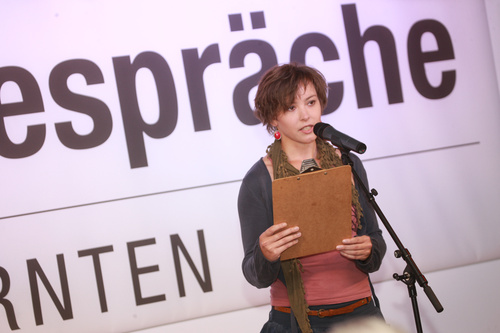 Fotodienst-Album Nr. 2: Nur Gewinner gab es beim Young Poetry Slam im Rahmen der Europäischen Toleranzgespräche in Fresach. PEN-Ciub Austria Präsident Helmuth A. Niederle lobte die hohe Qualität der einzelnen Performances und versprach deren Publikation im PEN-Buch zu den Toleranzgesprächen.