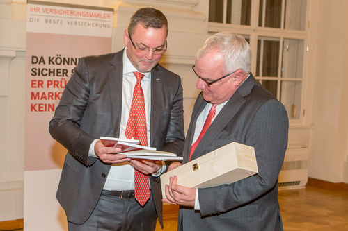 Das Maklergesetz regelt seit 20 Jahren die strengen Pflichten der Österreichischen Versicherungsmakler. Mit einem Festakt beging die Branche am 18. Jänner 2017 das denkwürdige Jubiläum.
