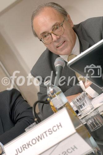 Warimpex Finanz- und Beteiligungs AG: Geschäftsbericht 2006: Foto: : Dr.Franz Jurkowitsch (Vorsitzender des Vorstandes)