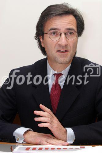 (C) fotodienst/Anna Rauchenberger - Wien 14.02.2007  - Das Geschäftsjahr 2006 brachte der Constantia Privatbank das bisher beste  Geschäftsjahr ihrer Unternehmensgeschichte. FOTO: Karl Arco (Vorstandsmitglied Constantia Privatbank).