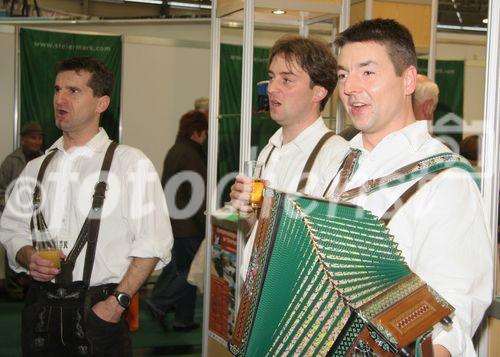 (C) fotodienst/Anna Rauchenberger - Wien 11.01.2007  - Verleihung des Umweltzeichens auf der Ferienmesse. FOTO: Musikanten werben für die Steiermark als Urlaubsregion.