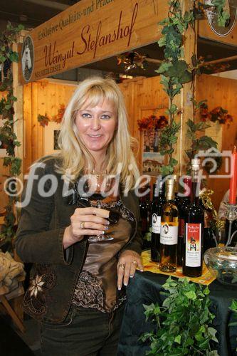 (C) fotodienst/Anna Rauchenberger - Wien 11.01.2007  - Verleihung des Umweltzeichens auf der Ferienmesse. FOTO: Stand Weingut Stefanshof - Das Lippizanerweingut, Mönchhof, Burgenland.