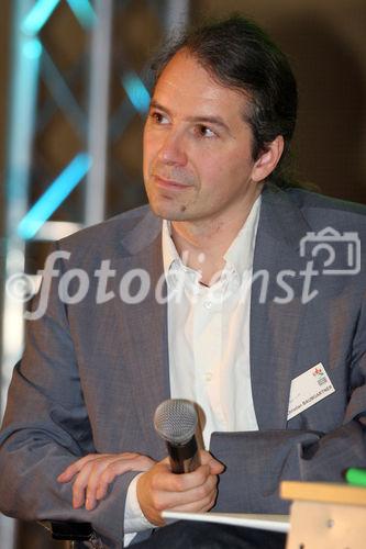 (C) fotodienst/Anna Rauchenberger - Wien - 11.01.2007 - Podiumsdiskussion zum Thema 'Gemeinsamkeiten erkennen, Synergien nutzen'. FOTO: Moderator Christian Baumgartner (Naturfreunde Internationale).