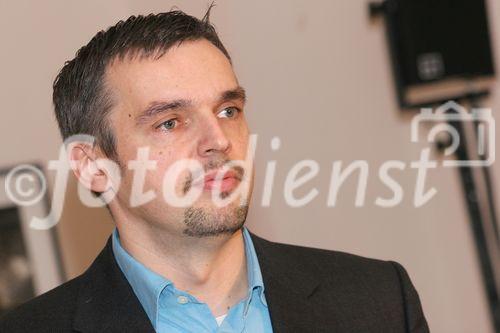 (C) fotodienst/Anna Rauchenberger - Wien 06.12.2006  - Pineapple Tours, einer der größten österreichischen Abenteurerreiseveranstalter, expandiert nach 15 erfolgreichen Jahren in Wien nach Deutschland. FOTO: Mag. Walter Hofer (GF Pinapple Tours).