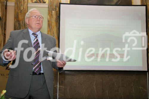 (C) fotodienst/Anna Rauchenberger - Wien 19.10.2006  - Krankenhäuser zwischen Spar- und Investitionszwang: Roland Berger zeigt Wege zum effizienten Spital auf. FOTO: Behrend Behrends (Leiter der Charité, Universitätsmedizin Berlin).
