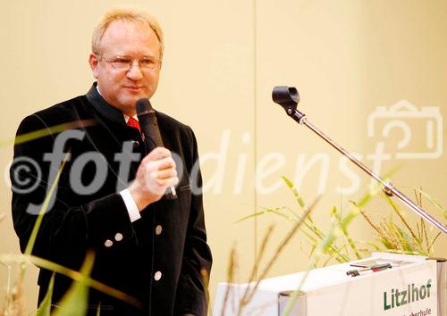 Eröffnung Landwirtschaftsschule Litzlhof.
Im Bild Dir. Josef Huber