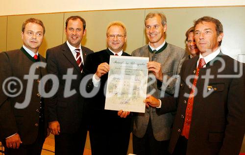 Eröffnung Landwirtschaftsschule Litzlhof.
Im Bild v.l. DI Johann Polzer (GF der LIG), BM DI Josef Pröll, Dir. Josef Huber, LR Dr. Josef Martinz und LH Dr. Jörg Haider