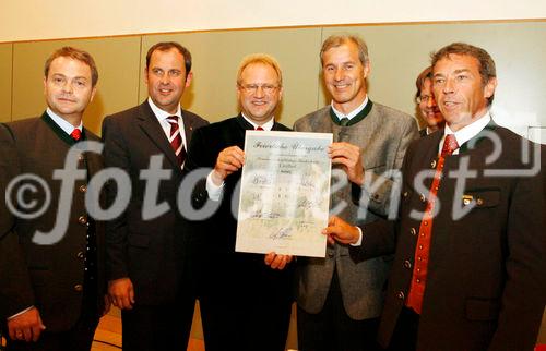 Eröffnung Landwirtschaftsschule Litzlhof.
Im Bild v.l. DI Johann Polzer (GF der LIG), BM DI Josef Pröll, Dir. Josef Huber, LR Dr. Josef Martinz und LH Dr. Jörg Haider