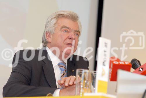 (c) Fotodienst / Gebhart - Österreichische Post mit starkem Halbjahresergebnis 2006 - Foto: Dr. Anton Wais (Generaldirektor, Vorstandsvorsitzender).