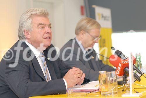 (c) Fotodienst / Gebhart - Österreichische Post mit starkem Halbjahresergebnis 2006 - Foto: Dr. Anton Wais (Generaldirektor, Vorstandsvorsitzender), Mag. Dr. Rudolf Jettmar (Generaldirektor-Stellvertreter).