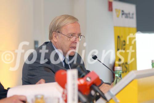 (c) Fotodienst / Gebhart - Österreichische Post mit starkem Halbjahresergebnis 2006 - Foto: Mag. Dr. Rudolf Jettmar (Generaldirektor-Stellvertreter).