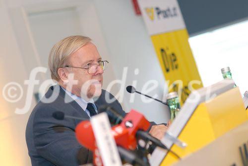 (c) Fotodienst / Gebhart - Österreichische Post mit starkem Halbjahresergebnis 2006 - Foto: Mag. Dr. Rudolf Jettmar (Generaldirektor-Stellvertreter).