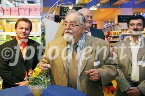 (C) fotodienst/Anna Rauchenberger - Wien 14.06.2006 - Rund 9000 Komplettversorger-Produkte, vom Frischobst übers Fleisch bis zu Kosmetika und Hygiene. Unter dem Motto 