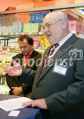 (C) fotodienst/Anna Rauchenberger - Wien 14.06.2006 - Rund 9000 Komplettversorger-Produkte, vom Frischobst übers Fleisch bis zu Kosmetika und Hygiene. Unter dem Motto 