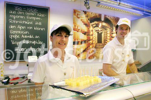 (C) fotodienst/Anna Rauchenberger - Wien 14.06.2006 - Rund 9000 Komplettversorger-Produkte, vom Frischobst übers Fleisch bis zu Kosmetika und Hygiene. Unter dem Motto 