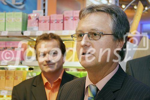 (C) fotodienst/Anna Rauchenberger - Wien 14.06.2006 - Rund 9000 Komplettversorger-Produkte, vom Frischobst übers Fleisch bis zu Kosmetika und Hygiene. Unter dem Motto 