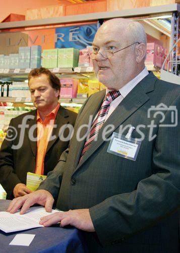 (C) fotodienst/Anna Rauchenberger - Wien 14.06.2006 - Rund 9000 Komplettversorger-Produkte, vom Frischobst übers Fleisch bis zu Kosmetika und Hygiene. Unter dem Motto 