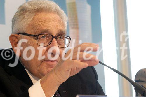 (C) fotodienst/Anna Rauchenberger - Wien 01.06.2006 - Vienna DC feiert 10-jähriges Jubiläum mit der Eröffnung des Tech Gate Towers und präsentiert erstmalig Wiens neue Skyline. FOTO: Dr. Henry Kissinger (Ex-US-Außenminister und Friedensnobelpreisträger).