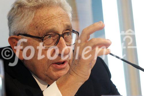 (C) fotodienst/Anna Rauchenberger - Wien 01.06.2006 - Vienna DC feiert 10-jähriges Jubiläum mit der Eröffnung des Tech Gate Towers und präsentiert erstmalig Wiens neue Skyline. FOTO: Dr. Henry Kissinger (Ex-US-Außenminister und Friedensnobelpreisträger).