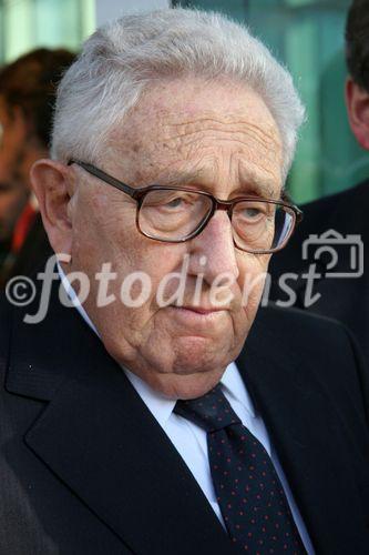 (C) fotodienst/Anna Rauchenberger - Wien 01.06.2006 - Vienna DC feiert 10-jähriges Jubiläum mit der Eröffnung des Tech Gate Towers und präsentiert erstmalig Wiens neue Skyline. FOTO: Dr. Henry Kissinger (Ex-US-Außenminister und Friedensnobelpreisträger).