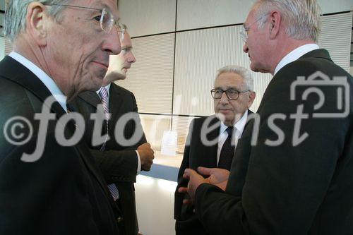 (C) fotodienst/Anna Rauchenberger - Wien 01.06.2006 - Vienna DC feiert 10-jähriges Jubiläum mit der Eröffnung des Tech Gate Towers und präsentiert erstmalig Wiens neue Skyline. FOTO: Dr. Henry Kissinger (Ex-US-Außenminister und Friedensnobelpreisträger, 2.v.r.).