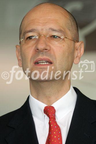 (C) fotodienst/Anna Rauchenberger - Wien 24.05.2006 - Software-Raubkopien nehmen in Österreich wieder zu - BSA intensiviert Kampf gegen illegale Software. FOTO: Hon. Prof. Dr. iur. Guido Kucsko (Schönherr Rechtsanwälte).