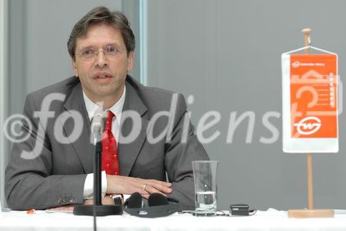 (c) Fotodienst/ Daniel K. Gebhart - Jahres-Pressekonferenz der Gebrüder Weiss GmbH - Foto: Wolfgang Niessner (MBA, Vorstandsvorsitzender).