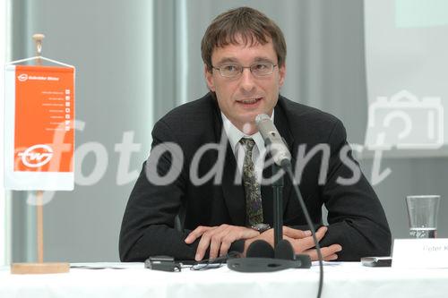 (c) Fotodienst/ Daniel K. Gebhart - Jahres-Pressekonferenz der Gebrüder Weiss GmbH - Foto: Mag. Peter Kloiber.