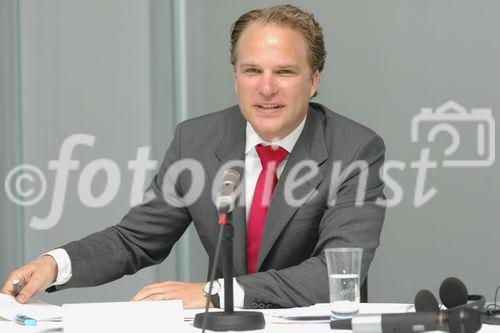 (c) Fotodienst/ Daniel K. Gebhart - Jahres-Pressekonferenz der Gebrüder Weiss GmbH - Foto: Heinz Senger-Weiss.