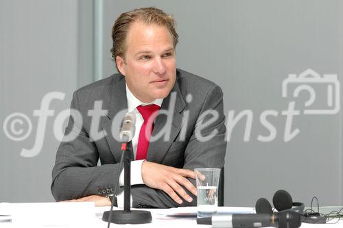 (c) Fotodienst/ Daniel K. Gebhart - Jahres-Pressekonferenz der Gebrüder Weiss GmbH - Foto: Heinz Senger-Weiss.