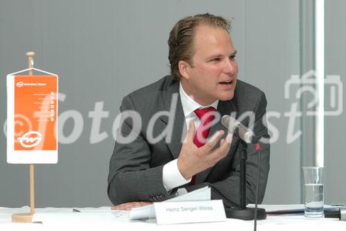 (c) Fotodienst/ Daniel K. Gebhart - Jahres-Pressekonferenz der Gebrüder Weiss GmbH - Foto: Heinz Senger-Weiss.