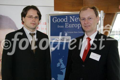 (C) fotodienst/Anna Rauchenberger - Wien 07.05.2006 - 'nedine' ist ein Netzwerk aus vielen europäischen Nachrichtenquellen, das die Zusammenarbeit nichtstaatlicher Nachrichtenagenturen intensivieren soll. Medien- und Unternehmensvertreter aus Österreich, Ost- und Südosteuropa hatten heute Gelegenheit, sich über die Funktionsweise des Netzwerkes zu informieren. FOTO v.l.: Radim Duchek (CIA), Markus Schranz (pressetext.austria).