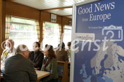 (C) fotodienst/Anna Rauchenberger - Wien 07.05.2006 - 'nedine' ist ein Netzwerk aus vielen europäischen Nachrichtenquellen, das die Zusammenarbeit nichtstaatlicher Nachrichtenagenturen intensivieren soll. Medien- und Unternehmensvertreter aus Österreich, Ost- und Südosteuropa hatten heute Gelegenheit, sich über die Funktionsweise des Netzwerkes zu informieren. 