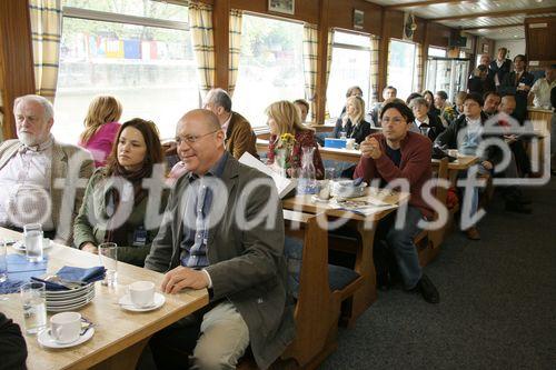 (C) fotodienst/Anna Rauchenberger - Wien 07.05.2006 - 'nedine' ist ein Netzwerk aus vielen europäischen Nachrichtenquellen, das die Zusammenarbeit nichtstaatlicher Nachrichtenagenturen intensivieren soll. Medien- und Unternehmensvertreter aus Österreich, Ost- und Südosteuropa hatten heute Gelegenheit, sich über die Funktionsweise des Netzwerkes zu informieren. 