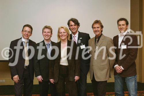 10. Schweizer Pressefoto Award 2006. Bild: Jury Mitglieder, Marco Di Piazza, Sony-General Manager Marketing; Daniel Schmuki, Persoenlichkeits-Fotograf; Manuela Stier, Stier Communications; Dr. Wilfried Seywald, pressetext.schweiz und fotodienst.ch, Koordinator der Jury; Dr. Piero Schaefer, Schweizer Werbung; Edi Wismer, Nikon