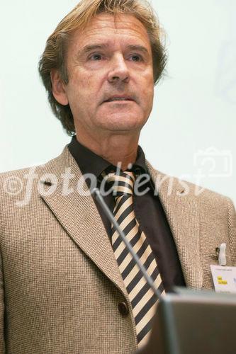 10. Schweizer Pressefoto Award 2006. Bild: Dr. Piero Schaefer, Schweizer Werbung, Jury Mitglied