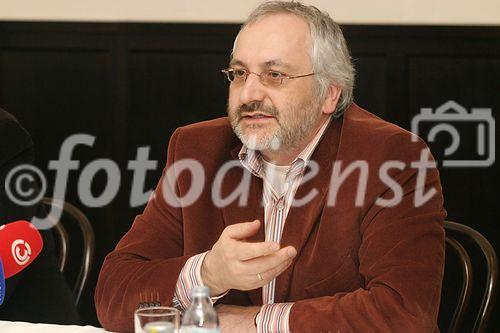 (C) fotodienst/Anna Rauchenberger - Wien 12.04.2006 -  Studie: Wohnbaubedarf in Österreich ist viel höher als bisher angenommen! FOTO: Mag. Herbert Aufner (Gewerkschaft Bau-Holz, Leitender Sekretär).