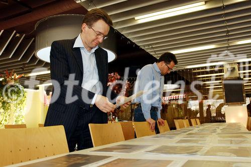 Begutachtung der Einsendungen
Bild: Marco Di Piazza, Pascal Richard
