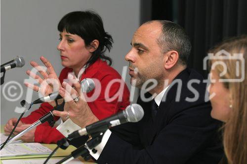 (C) fotodienst/Anna Rauchenberger - Wien 17.02.2006 - Jahrespressekonferenz KUNSTHALLE wien. FOTO v.l.: Sabine Folie (leitende Kuratorin), Gerald Matt (Direktor KUSTHALLE wien).