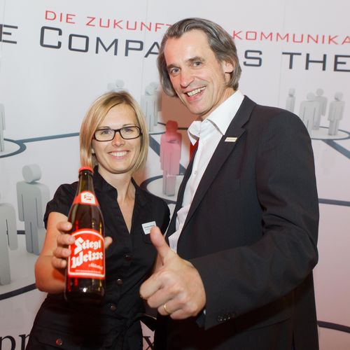 (C) fotodienst.at /Anna Rauchenberger  - Christina Rittchen von der Stieglbrauerei mit Dr. Wilfried Seywald von pressetext auf der Social Media Convention.