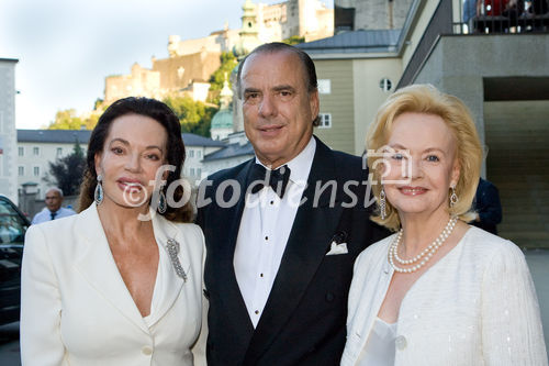 Alexandra Kauka, die Medien-Managerin des Comic-Imperiums von Rolf Kauka besucht in Begleitung von Yvonne Prinzessin von Hessen und Morton Hamill das Salzburg Festival Society Gala Dinner im 