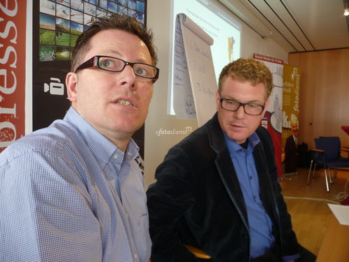 Acht Stationen in zehn Tagen: das war die Social Media Praxis Tour 2011 durch Deutschland. Topreferenten Alexander Faßbender und Thilo Baum am 25. Mai in Erfurt.