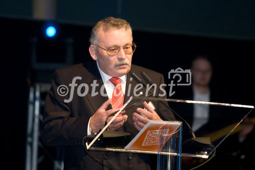 Studenten der FHTW luden zahlreiche Gäste zur Verleihung des Deutschen Preises für Wirtschaftskommunikation. Als Veranstaltungsort diente diesmal der Admiralspalast. FOTO: Gewinner in der Kategorie 