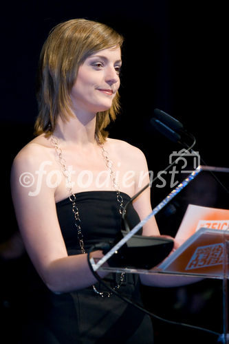 Studenten der FHTW luden zahlreiche Gäste zur Verleihung des Deutschen Preises für Wirtschaftskommunikation. Als Veranstaltungsort diente diesmal der Admiralspalast. FOTO: Laudatio (Studenten der FHTW). (C)Fotodienst/Jan-Paul Kupser