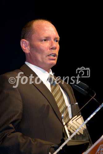 Studenten der FHTW luden zahlreiche Gäste zur Verleihung des Deutschen Preises für Wirtschaftskommunikation. Als Veranstaltungsort diente diesmal der Admiralspalast. FOTO: Gewinner des Deutschen Preises für Wirtschaftskommunikation in der Kategorie 