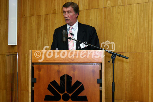 Wirtschaftliche und politische Herausforderungen für Deutschland, Großbritannien und Europa. FOTO: Lord Hugh Dykes, Liberal Democrat Spokesman for Europe in the House of Lords. (C)Fotodienst/Klaus Henning